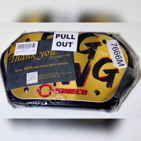 O Shield Big DAWG Golden Chrome Football Back Plate - Youth (max. 180 pounds) - Picture 3 of 6